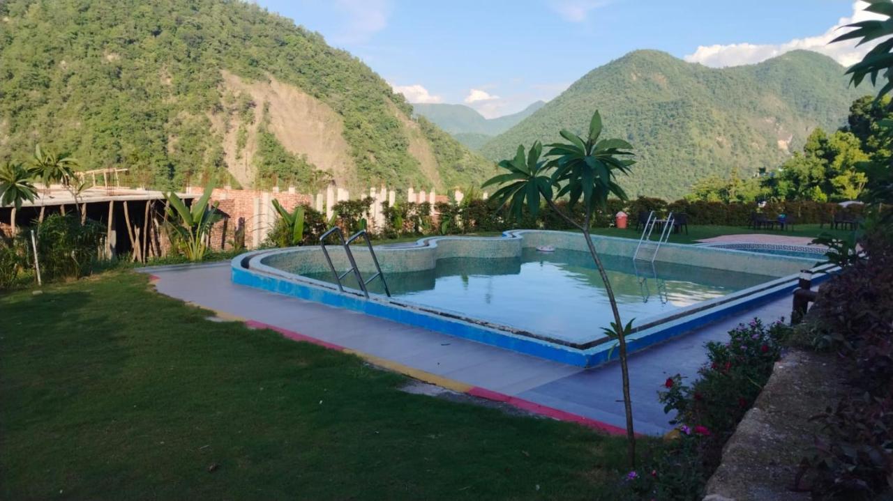 Snow Tiger Resorts Rishikesh Exterior photo